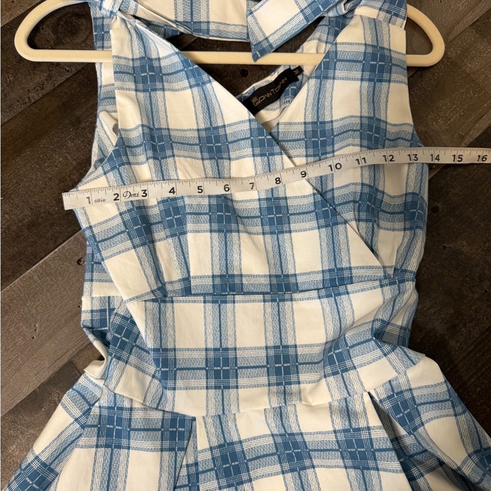 Gown Town Blue & White Plaid Fit and Flare Dress Sleeveless Size M - Picture 4 of 7